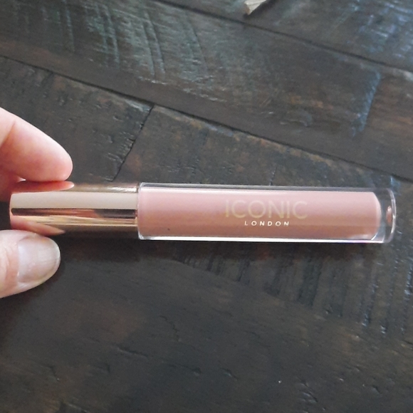 ICONIC London Other - Lip Plumping Gloss
